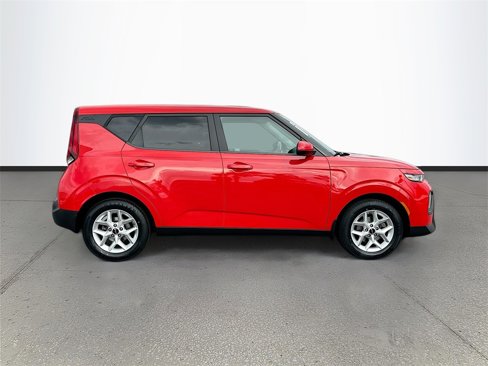 Certified 2022 Kia Soul LX w/ Technology Package image 8
