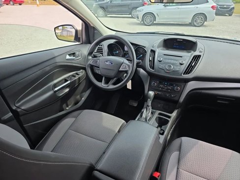 Used 2017 Ford Escape SE image 12