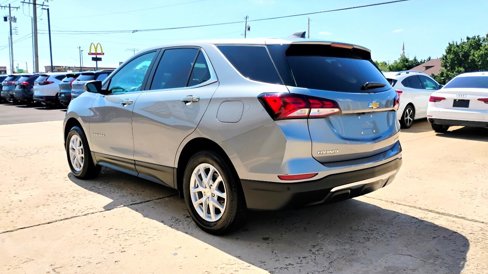 Used 2023 Chevrolet Equinox LT w/ Driver Convenience Package image 5