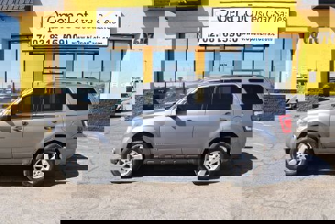Used 2008 Ford Escape XLT image 2