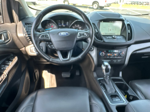 Used 2019 Ford Escape SEL image 16