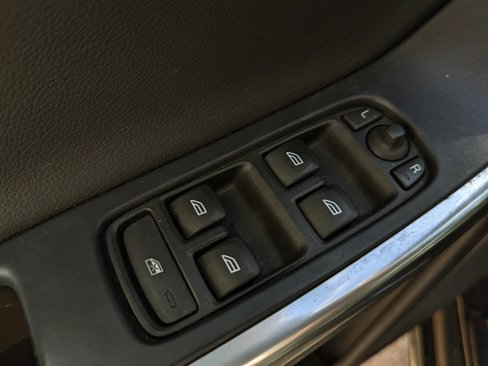 Used 2016 Volvo XC60 T5 Premier image 15