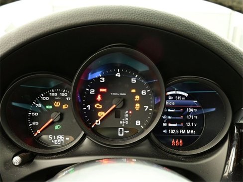 Certified 2021 Porsche Macan image 12