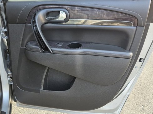 Used 2017 Buick Enclave Leather image 38
