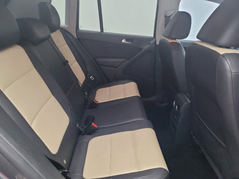 Used 2016 Volkswagen Tiguan S image 19