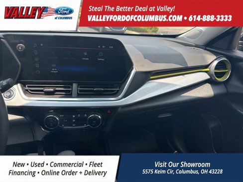 Used 2024 Chevrolet Trax LT w/ LT Convenience Package image 21