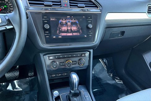 Used 2018 Volkswagen Tiguan SE image 9