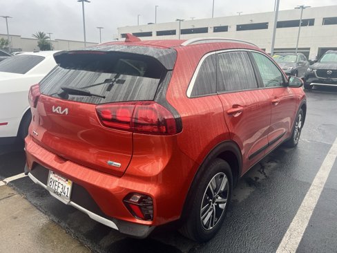 Used 2022 Kia Niro LXS image 4