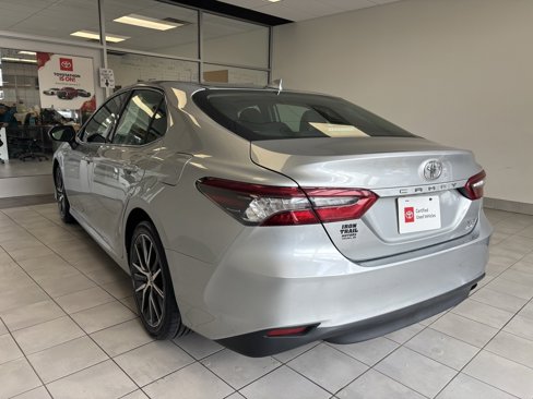 Certified 2021 Toyota Camry XLE image 26