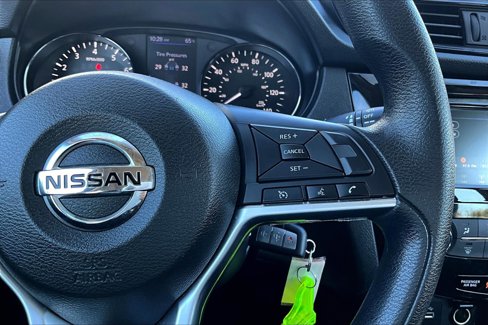 Used 2018 Nissan Rogue S image 23
