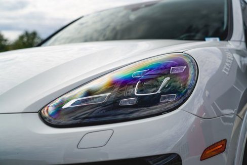 Used 2016 Porsche Cayenne Turbo image 3