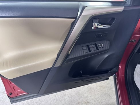 Used 2015 Toyota RAV4 Limited image 20