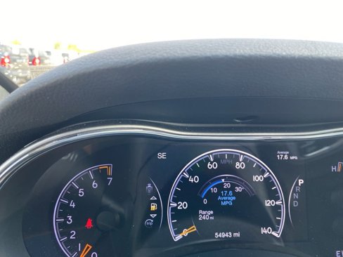 Used 2022 Jeep Grand Cherokee Laredo X image 16