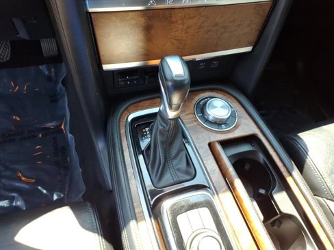 Used 2021 Nissan Armada SL w/ Captain's Chairs Package image 35
