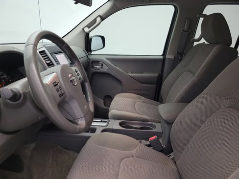 Used 2016 Nissan Frontier SV image 17