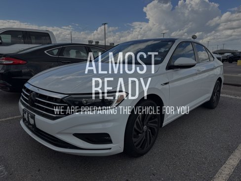 Used 2019 Volkswagen Jetta SEL Premium image 2