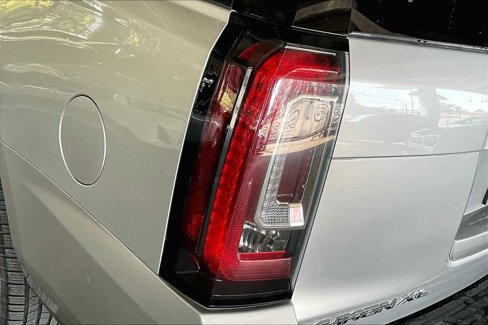 Used 2016 GMC Yukon XL SLE w/ Convenience Package image 28