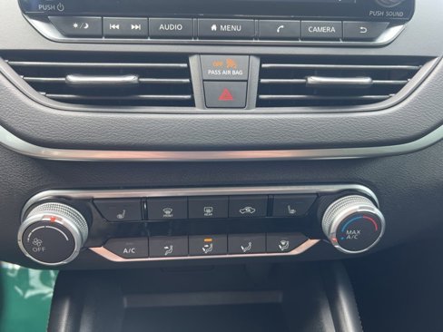 Used 2021 Nissan Altima 2.5 SR w/ SR Premium Package image 29