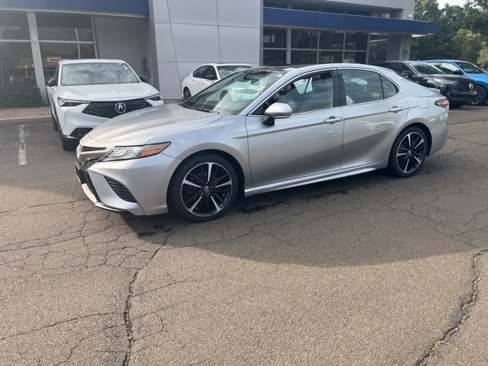 Used 2019 Toyota Camry XSE image 30