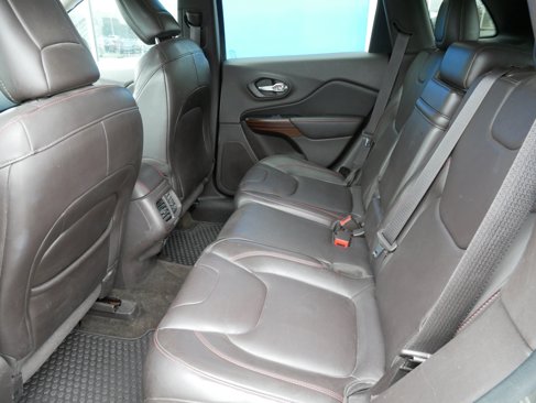 Used 2015 Jeep Cherokee Trailhawk w/ Leather Interior Group image 9