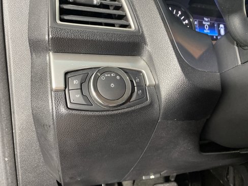 Used 2017 Ford Explorer XLT image 23