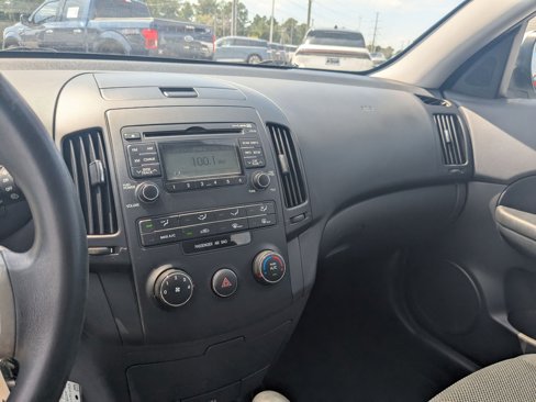 Used 2010 Hyundai Elantra GLS w/ Popular Equipment Pkg 2 image 17