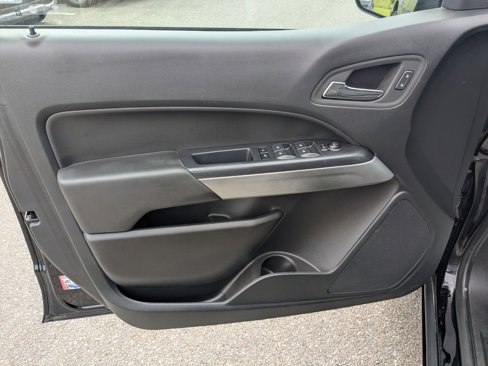 Used 2022 Chevrolet Colorado LT w/ LT Convenience Package image 11