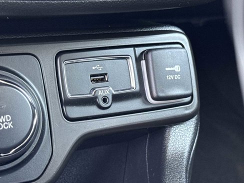 Used 2019 Jeep Renegade Altitude w/ Quick Order Package 2XM image 22