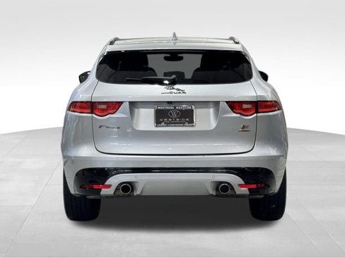 Used 2019 Jaguar F-PACE S image 4