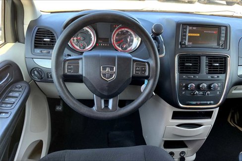 Used 2019 Dodge Grand Caravan SE image 5