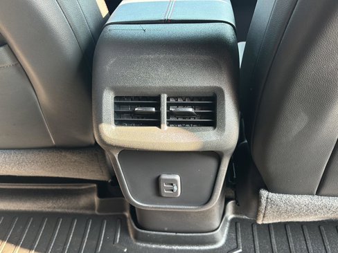 Used 2023 Chevrolet Equinox RS image 22