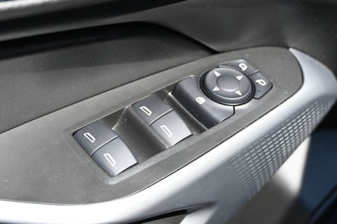 Used 2025 Chevrolet Trax LS w/ LS Convenience Package image 17