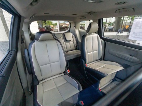 Used 2019 Kia Sedona EX image 31