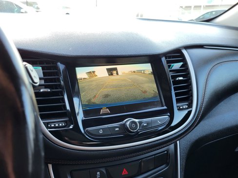 Used 2019 Chevrolet Trax LT w/ Driver Confidence Package image 27