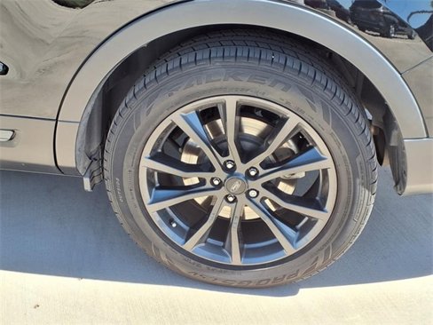 Used 2017 Ford Explorer XLT w/ Equipment Group 202A image 16