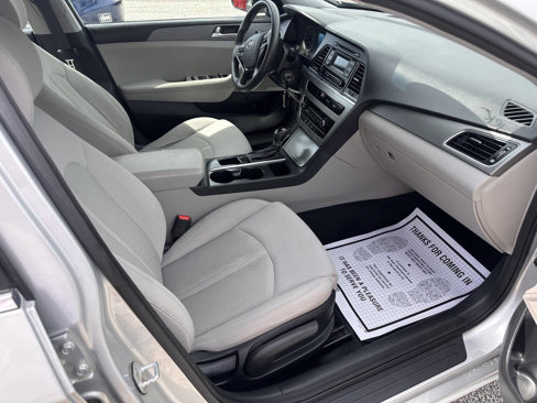 Used 2015 Hyundai Sonata SE image 14