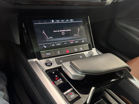 Used 2024 Audi Q8 e-tron Premium image 16