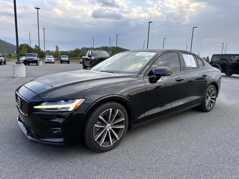 Used 2022 Volvo S60 B5 Momentum image 9