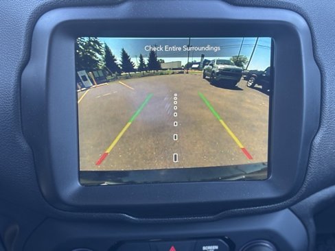 Used 2022 Jeep Renegade Altitude image 28