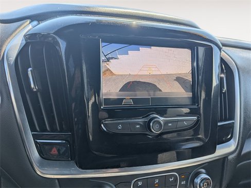 Used 2022 Chevrolet Traverse LT image 19