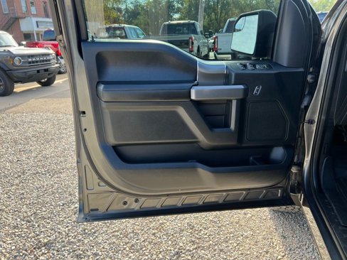Used 2017 Ford F150 XLT w/ Equipment Group 302A Luxury image 11