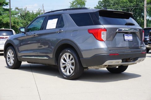 Used 2021 Ford Explorer XLT image 5