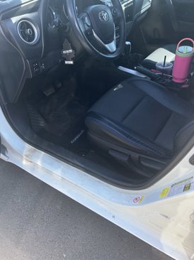 Used 2017 Toyota Corolla image 3