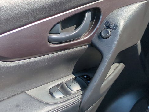 Certified 2020 Nissan Rogue Sport S image 13