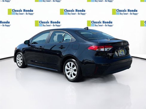 Used 2024 Toyota Corolla LE image 5