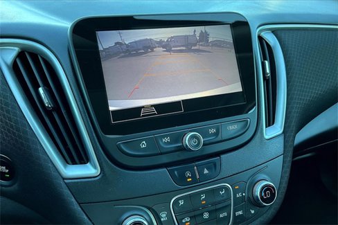 Used 2022 Chevrolet Malibu LT image 21