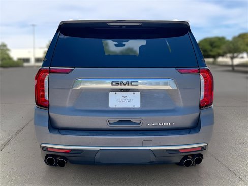 Used 2021 GMC Yukon Denali w/ Denali Premium Package image 6