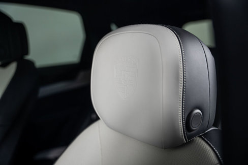 Used 2024 Porsche Cayenne E-Hybrid image 21
