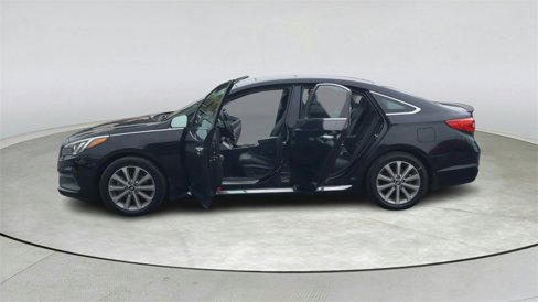 Used 2016 Hyundai Sonata Limited image 12