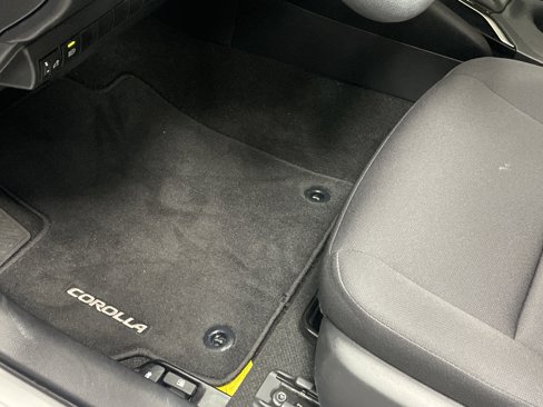 Certified 2023 Toyota Corolla LE image 17